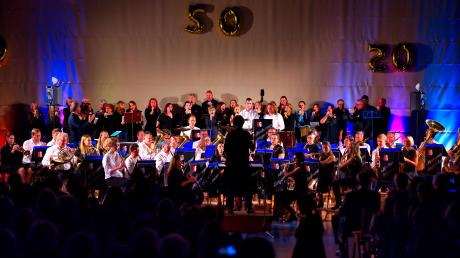 Mit einem großen Konzert feierte der Musikverein Langweid sein 50. Jubiläum.
