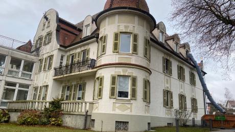 Deutlich aufgewertet wird das „Schloss Straß“ beim Seniorenheim. 15 Wohnungen entstehen für Mitarbeiter und Pflegekräfte.