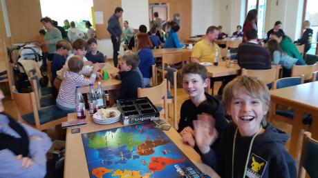 Jede Menge Spaß hatten die kleinen und großen Besucherinnen und Besucher beim zweiten Spieletag in Merching.
