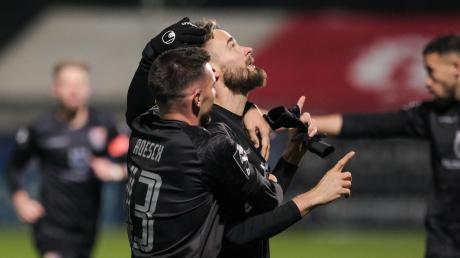 Lucas Röser ist wieder da: Der Stürmer kehrte nach seiner Verletzung ins Team zurück und erzielte das 3:1 gegen Viktoria Köln. 