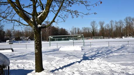 Auf den Sportgelände in Altenstadt könnten im Zuge des Sporthallenneubaus auch ein Multifunktionsspielfeld und eine Skateranlage entstehen. 