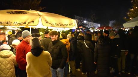 Der Altenstadter Weihnachtsmarkt auch heuer auf dem Marktplatz statt. 