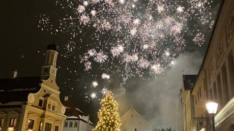Das Feuerwerk erleuchtete den Himmel über Friedberg in der Nacht der Sterne.