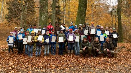 Naturpark
Die 36 neu ausgebildeten Junior-Rangerinnen und -Ranger im Naturpark wurden mit einer Urkunde und einem Ausweis ausgezeichnet.
