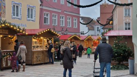 Der Romantische Weinachtsmarkt in Donauwörth begeistert die Besucher.