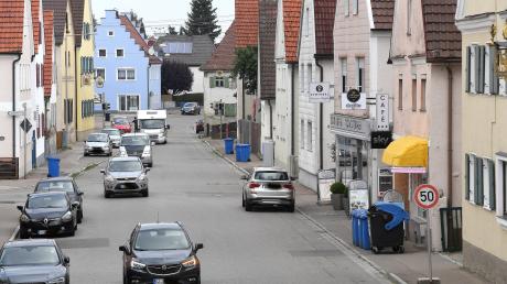 Im Kernort Jettingen möchte ein Eigentümer ein Haus abreißen lassen. Unklar ist, was nach dem Abbruch auf dem großen Gelände entstehen soll. 