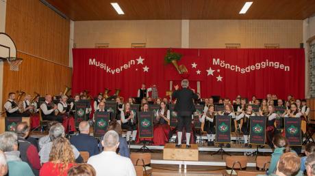 Der Musikverein Mönchsdeggingen bei seinem Jahresabschlusskonzert.