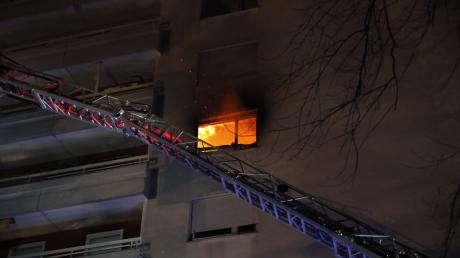 Ursache für den Brand im Mindelheimer Hochhaus war vermutlich der explodierte Akku eines E-Scooters.