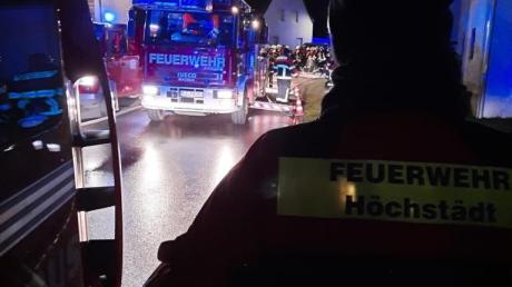 Die Feuerwehren im Kreis Dillingen hatten alle Hände voll zu tun. In Kicklingen brannte eine Lagerhalle. 