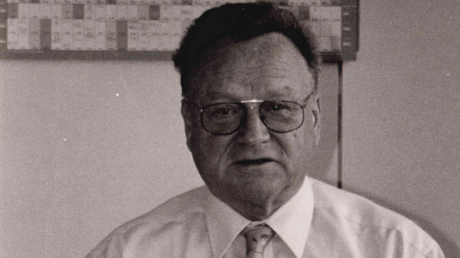 Heinz Gams, der ehemalige Schulleiter des Wertinger Gymnasiums, ist im Alter von 86 Jahren gestorben.