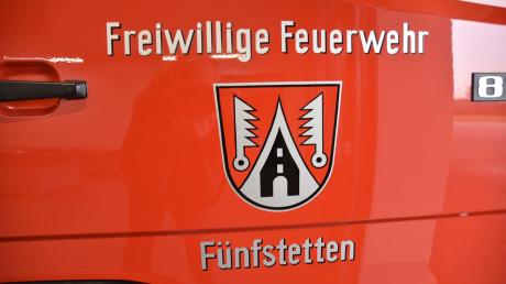 Fünf Feuerwehren - darunter die aus Fünfstetten - waren wegen eines Brandes in der Oberen Beuthmühle im Einsatz.