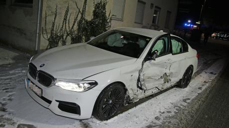 In Pfaffenhofen-Raunertshofen kam es zu einem Unfall bei winterlichen Straßenverhältnissen.