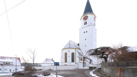 Eines der Projekte, welches die Gemeinde Rettenbach im Rahmen der Dorfentwicklung umsetzen möchte, ist die Neugestaltung des
Kirchenvorplatzes.
