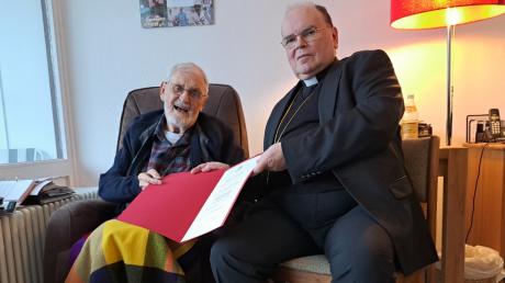 Im Dezember wurde Ludwig Epp noch von Bischof Dr. Bertram Meier besucht, da er zum Päpstlichen Ehrenkaplan ernannt worden war.