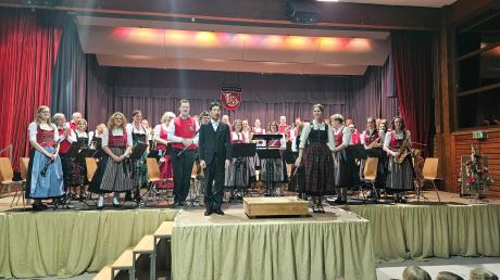 Das Jahreskonzert der Musikschule Mindeltal begeisterte die Zuhörerinnen und Zuhörer in der Burggrafenhalle in Burtenbach.