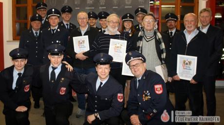 Abschied und Neuanfang: Feuerwehr Hainhofen dankt langjährigen Mitgliedern und begrüßt die neue Führungsmannschaft.