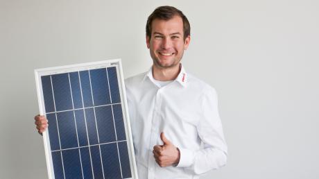 Christofer Csernik hat mit 30 Jahren die Photovoltaikfirma enerix im Landkreis Aichach-Friedberg gegründet. Sein Blick auf die Zukunft der Branche ist positiv.
