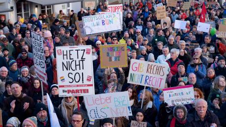 Im Januar demonstrierten 2500 Menschen in Landsberg gegen Rechtsextremismus.