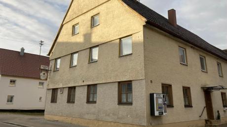 Der Baukörper und insbesondere der Charme der Dorfwirtschaft sollen durch die denkmalgerechte Sanierung des Gasthofs Adler in Bubenhausen erhalten bleiben.