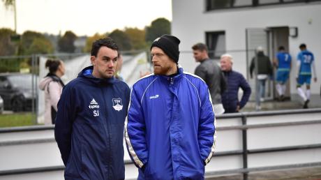 Das bisherige Trainergespann des TSV Bobingen, Sebastian Jeschek (links)  und  Christopher Detke, tritt überraschend zum Saisonende vom Trainerjob zurück.