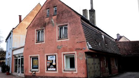 Dieses Haus in der Friedberger Ludwigstraße ist laut unserer Leserschaft der größte Schandfleck der Region.