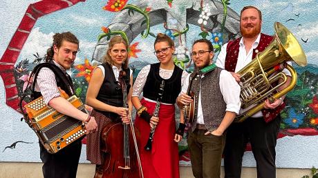 Das Aufspieln beim Wirt der Kleinkunstbühne Lauterbach findet jetzt in Gottmannshofen statt. Mit dabei ist die Gruppe "Schwäbischwild".