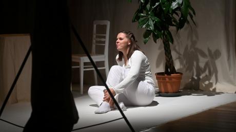 Einblicke in die Gedankenwelt der Widerstandskämpfering gibt das Eukitera-Stück "Sophie Scholl - innere Bilder" mit Darstellerin Marina IgelspacherSophie Scholl