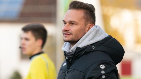 Trainer David Bulik und seine Rainer Mannschaft hatten im ersten Punktspiel 2024 den SV Heimstetten zu Gast.