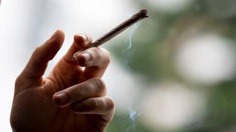 Die Cannabis-Legalisierung könnte sich verzögern.