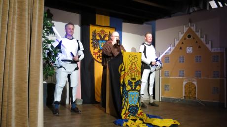 Jürgen Lechner war der neue Prediger der EBD beim Starkbieranstich in Auchsesheim. Heuer waren Star-Wars-Krieger mit dabei beim Ritt durch die Galaxie Donau-Ries.
