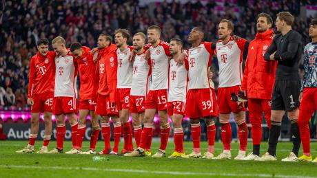 Erleichterung statt Freude: Der FC Bayern siegte gegen Leipzig nach drei Niederlagen mal wieder. Unterdessen nehmen die Planungen für die Zukunft Fahrt auf.
