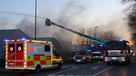 Großeinsatz der Freiwilligen Feuerwehren: In Nördlingen hat es in der Asylunterkunft gebrannt.