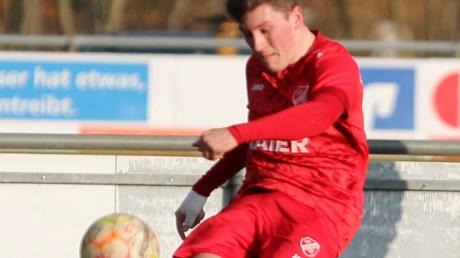 Philipp Rothgang trug mit einem Tor zum 5:1-Sieg des TSV Möttingen bei.