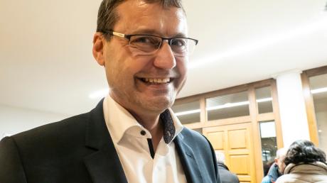 Stephan Karg ist ab 1. März der neue Bürgermeister der Stadt Höchstädt. Das Bild entstand kurz nach Bekanntgabe seines Wahlsieges im Dezember im Rathaus. 