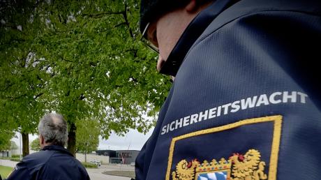 In Zusammenarbeit mit der Polizei werden künftig in Buttenwiesen ebenfalls ehrenamtliche Sicherheitskräfte unterwegs sein wie in den Städten des Landkreises. 