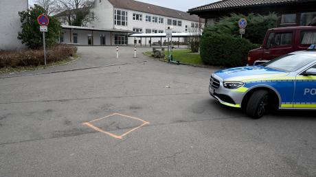 Nahe der Sägefeldschule in Ulm-Wiblingen wurde ein Lehrer niedergeschlagen. Nun gibt es wohl einen Ermittlungserfolg. 