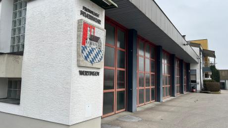 Das Feuerwehrhaus an der Dillinger Straße in Wertingen ist in die Jahre gekommen.