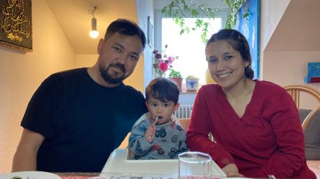 Faieqa Sultani und Ali Reza Haidary flohen vor den Taliban und leben seit zwei Jahren in Landsberg. Sohn Kian ist in Deutschland geboren.