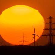 Ohne einen Rekord an Stromimporten, hätten die Deutschen 2023 noch mehr für die Kilowattstunde bezahlt.