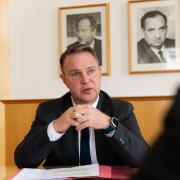 Der Chef der österreichischen Sozialdemokraten Andreas Babler will bei den Wahlen 2024 neuer Kanzler werden.