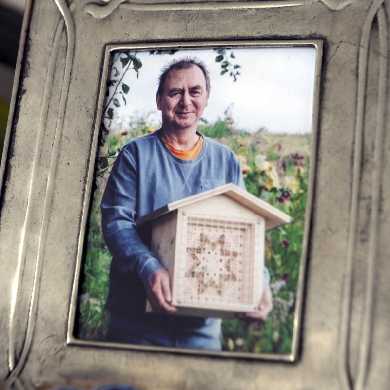 Nachruf  Wildbienenschreiner Jürgen Schwandt ist verstorben - die Witwe erzählt                                   