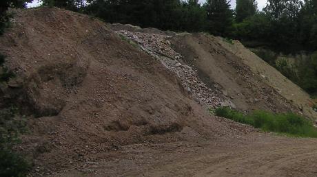 Die Gemeinde Buchdorf will in diesem Jahr ihre Erdaushub-Deponie erweitern.