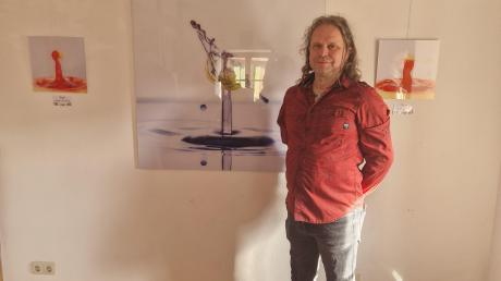 Aus Niedersachsen ist der Künstler Jörg Weiß mit seinen Arbeiten nach Nordschwaben gekommen.