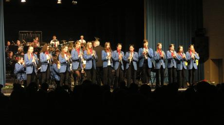 Gleich 13 Klarinetten waren beim "White Cat Blues" beim Jahreskonzert des Schülerblasorchesters St. Ottilien zu hören.