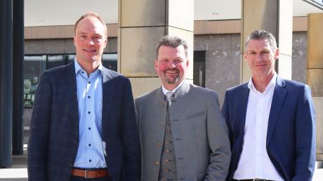 Die Vorstände Michael Hanwalter, Herbert Jauchmann und Thomas Walter (v.l.) waren mit dem ersten gemeinsamen Jahr der Raiffeisenbank 
Schwabmünchen-Stauden eG sehr zufrieden.