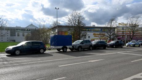 Auf der Kemptener Straße in Senden kam es zu einem Unfall mit vier Autos.