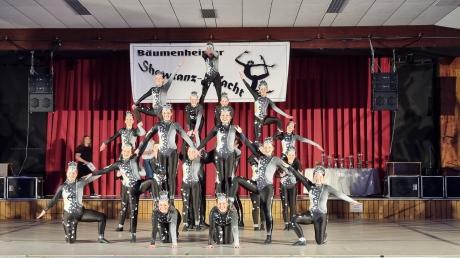 Die Tanzgruppe vom Veranstalter aus Bäumenheim tanzte "außer Konkurrenz". Die Tänzer zeigten sich auf Nachfrage sehr zufrieden mit dem Abend.