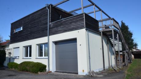 Die Gemeinde Bellenberg hat ein Haus gekauft, um es zum Obdachlosenheim mit sechs Einzelzimmern umzubauen.