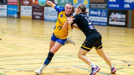 Die Handballerinnen des TSV Schwabmünchen  (im Bild Luisa Merkle) gewannen ihr letzte Playoff-Heimspiel souverän.