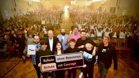 Die Band "Norbert Buchmacher" ist Projektpate des Titels "Schule ohne Rassismus – Schule mit Courage" des Lessing-Gymnasiums in Neu-Ulm.